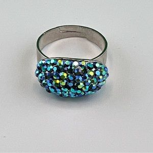 FREE W/ PURCHASE!! adjustible ring